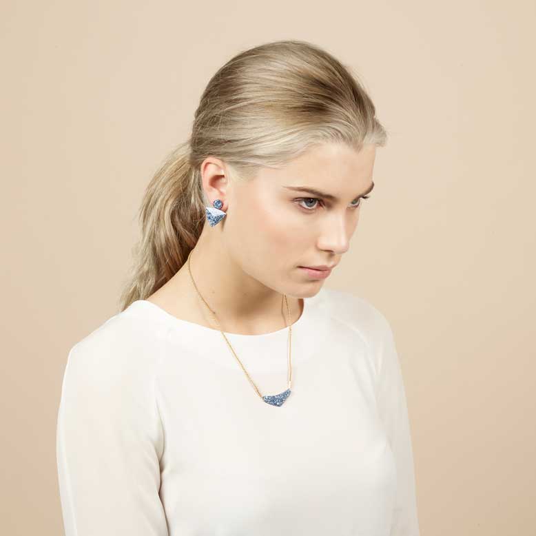 PrimaMateria-small-trigon-earring-delftblue